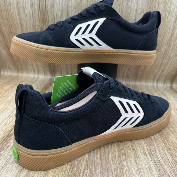 Cariuma Catiba Pro Low Black Gum Ivory Shoes - Picture 3 of 16